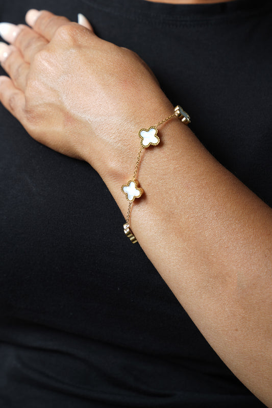 Gold Clover Bracelet with White Pearl